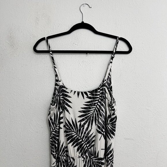 C&C California Black Palm Print Tropical Jumpsuit Wide Leg Size LARGE Sleeveless - Picture 14 of 14